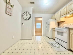 102 Carter Sells Rd in Johnson City, TN - Foto de edificio - Building Photo