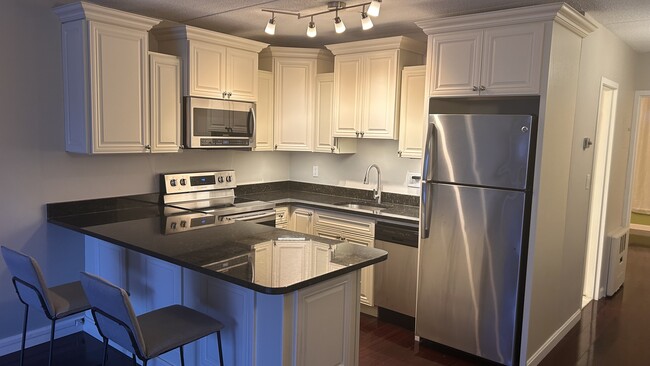 200 Swanton St, Unit 704 in Winchester, MA - Foto de edificio - Building Photo