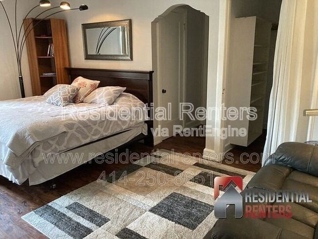 property at 1028 E Juneau Ave