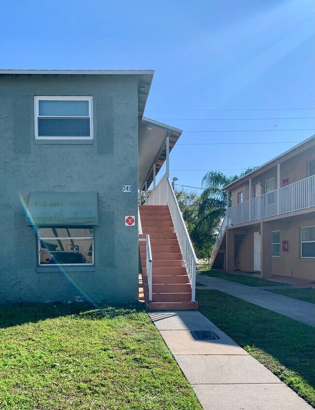 742 Michigan Ct in St. Cloud, FL - Building Photo - Building Photo