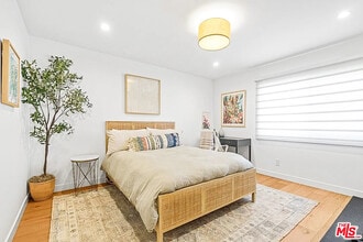 4707 La Villa Marina in Marina Del Rey, CA - Building Photo - Building Photo
