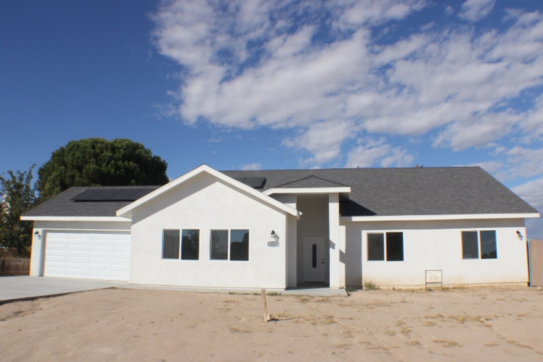 9941 Susan Ave in California City, CA - Building Photo