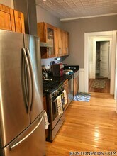 173 Rindge Ave, Unit 2L in Cambridge, MA - Foto de edificio - Building Photo