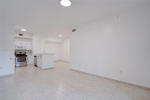 7200 NW 114th Ave in Doral, FL - Building Photo