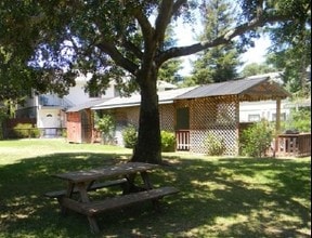 Castle Rock Apartments in Fair Oaks, CA - Building Photo - Building Photo