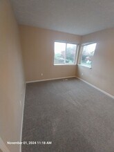 467 NW Meadows Dr in McMinnville, OR - Building Photo - Building Photo