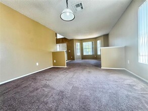 305 Sterling Lake Dr in Ocoee, FL - Foto de edificio - Building Photo