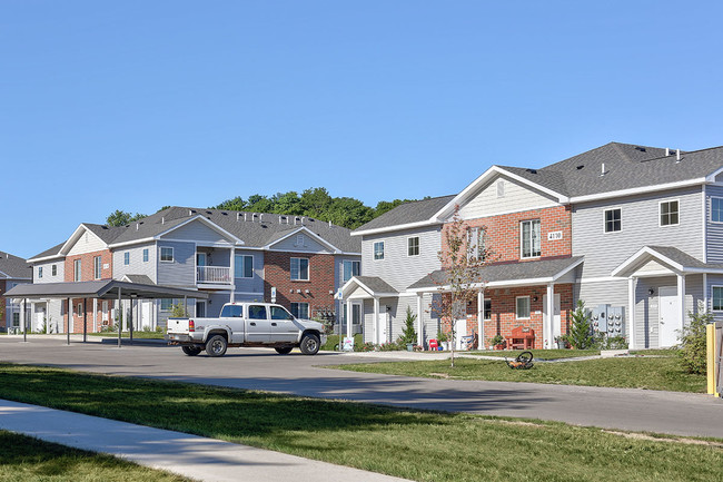 Brookside Commons in Traverse City, MI - Building Photo - Building Photo