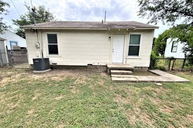 property at 5111 Royal Dr