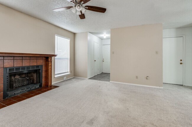 2617 Isbella Dr in Grand Prairie, TX - Building Photo - Building Photo