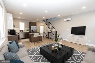 2417 N Hancock St in Philadelphia, PA - Building Photo - Building Photo