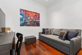654 Broadway-Unit -5F in New York, NY - Building Photo - Building Photo