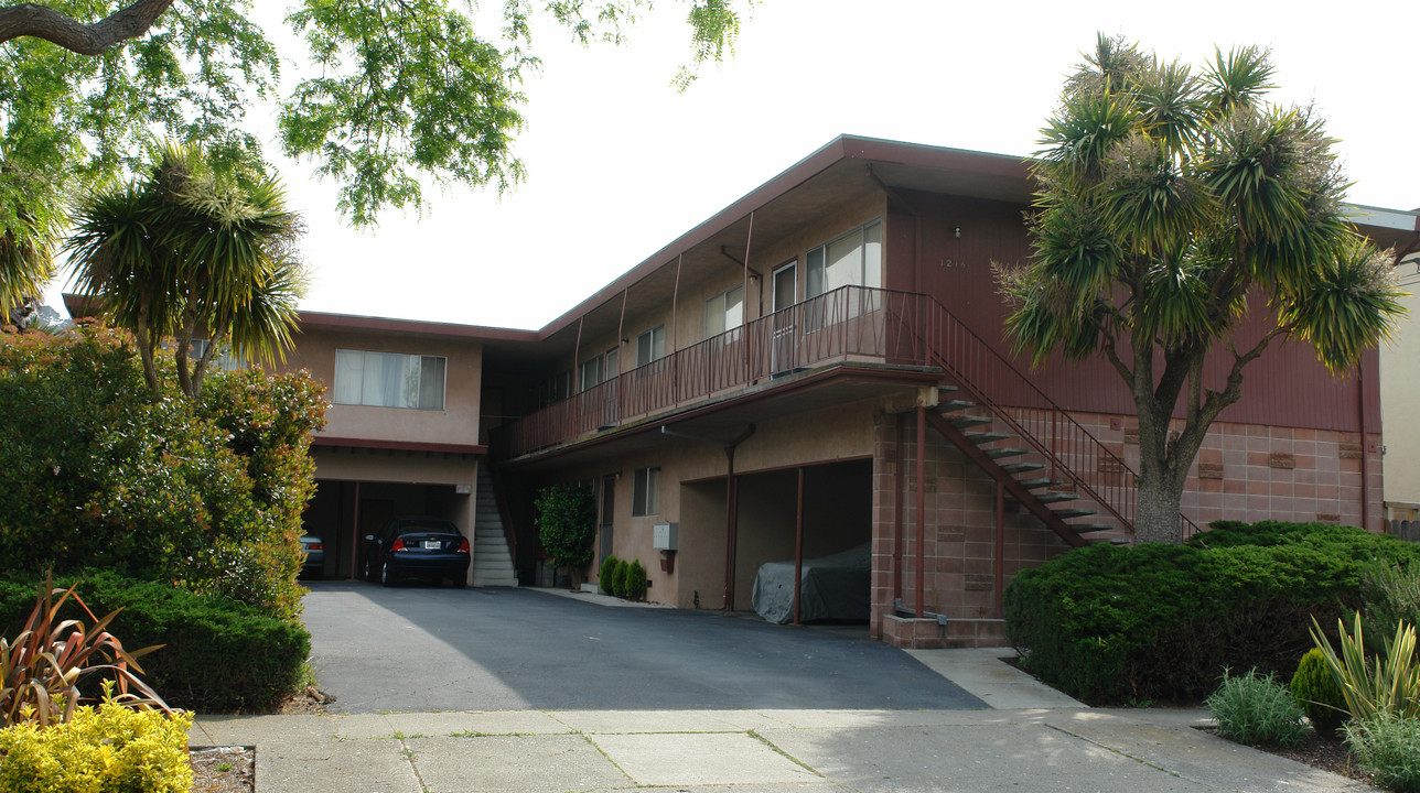 1216 Liberty in El Cerrito, CA - Foto de edificio