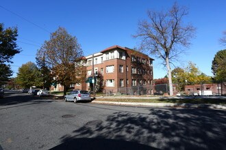 1218-1218 Perry St NE in Washington, DC - Building Photo - Building Photo