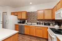 1012 NE Kamies Ln photo'