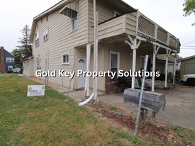 117 E John St in Alexandria, IN - Building Photo