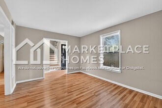 427 Whispering Pines Dr in Charlotte, NC - Building Photo - Building Photo