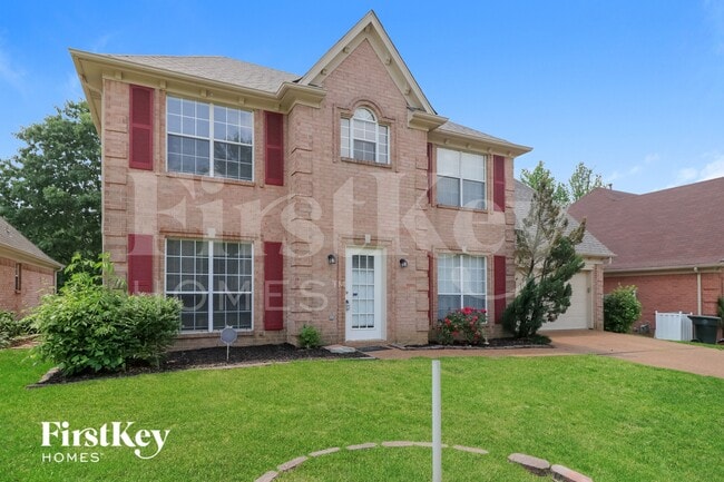 4015 Fairway View Cir E in Memphis, TN - Foto de edificio - Building Photo