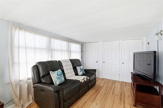 10913 Liberty Dr in Port Richey, FL - Building Photo - Building Photo