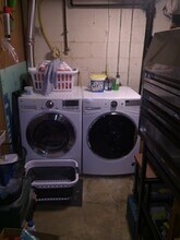 603 Locust Ave, Unit apt B in Charlottesville, VA - Building Photo - Building Photo