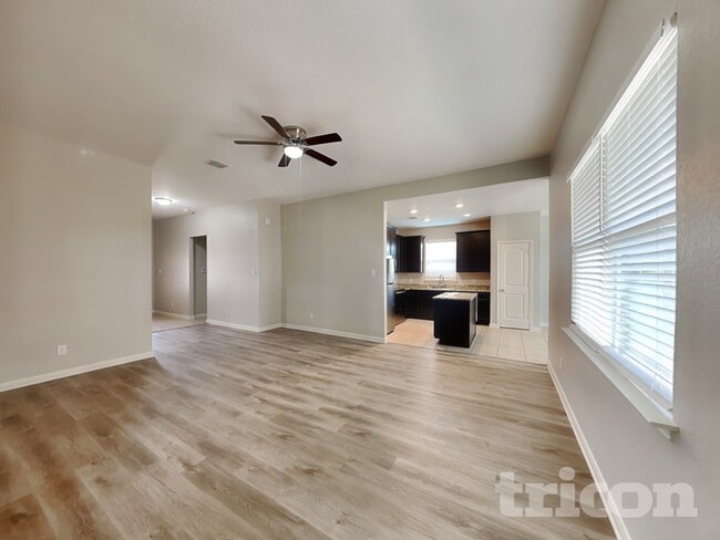 6357 Hibiscus in New Braunfels, TX - Foto de edificio - Building Photo