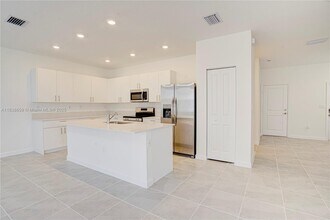 2642 SE 24th St in Homestead, FL - Building Photo - Building Photo