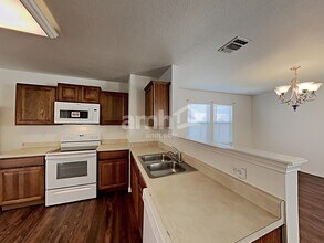 7712 Copper Holw in Converse, TX - Building Photo - Building Photo