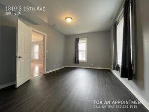 1819 15th Ave S in Minneapolis, MN - Building Photo - Building Photo
