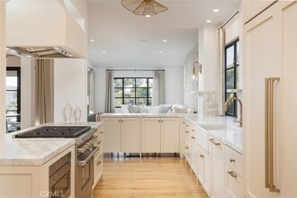 703 Gainsborough Pl in Laguna Beach, CA - Building Photo - Building Photo