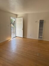 317 Herma Ct in San Leandro, CA - Foto de edificio - Building Photo