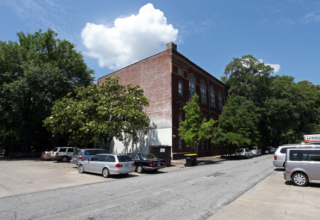 Pulaski House in Savannah, GA - Building Photo