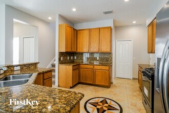2527 Peekskill Rd in Valrico, FL - Building Photo - Building Photo