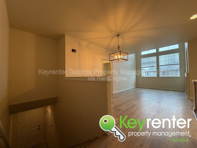 2155 Bobs Hollow Ln in Dupont, WA - Building Photo - Building Photo