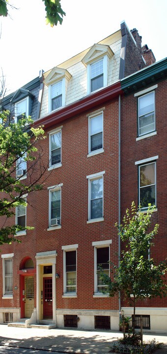 1910 Pine St in Philadelphia, PA - Building Photo