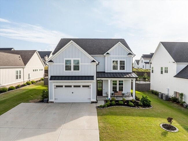 property at 3067 Rosewood Dr