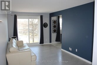 26-326 Pearl St in Smiths Falls, ON - Building Photo - Building Photo