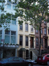 314 E 69th St in New York, NY - Foto de edificio - Building Photo