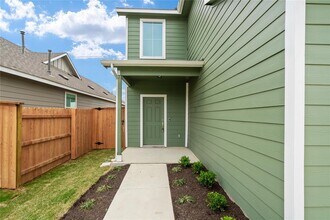 225 Majestic Cedar Dr in Liberty Hill, TX - Building Photo - Building Photo