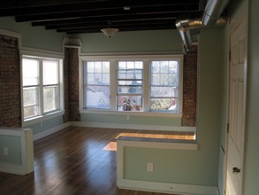 Gillham Park Apartments in Kansas City, MO - Building Photo - Interior Photo