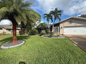 4959 Southern Wood Dr in Sarasota, FL - Building Photo