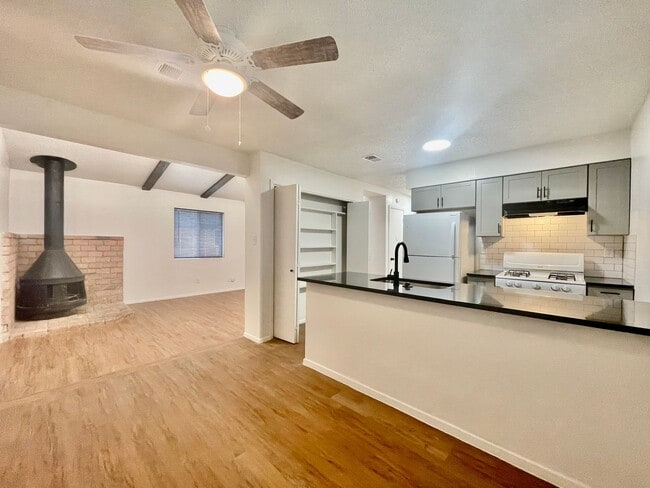 property at 1118-1120 Hazelton St