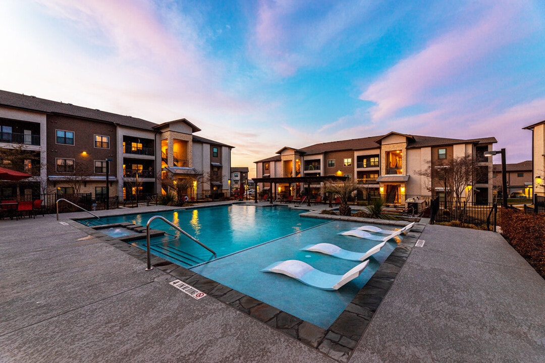 Loretto at Creekside in Live Oak, TX - Foto de edificio