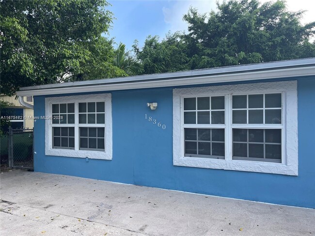 18360 NE 22nd Ave in Miami, FL - Building Photo - Building Photo