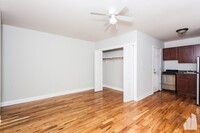 809 W Cornelia Ave, Unit #202 in Chicago, IL - Foto de edificio - Building Photo