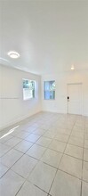 2711 SE 10th St in Homestead, FL - Building Photo - Building Photo