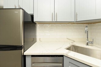 508 W Belmont Ave in Chicago, IL - Building Photo - Building Photo