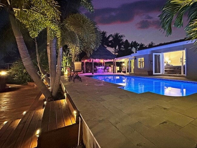 280 SE 3rd Ave, Unit 401 in Pompano Beach, FL - Building Photo - Building Photo