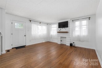 387 Woodlawn Ave in Cramerton, NC - Building Photo - Building Photo