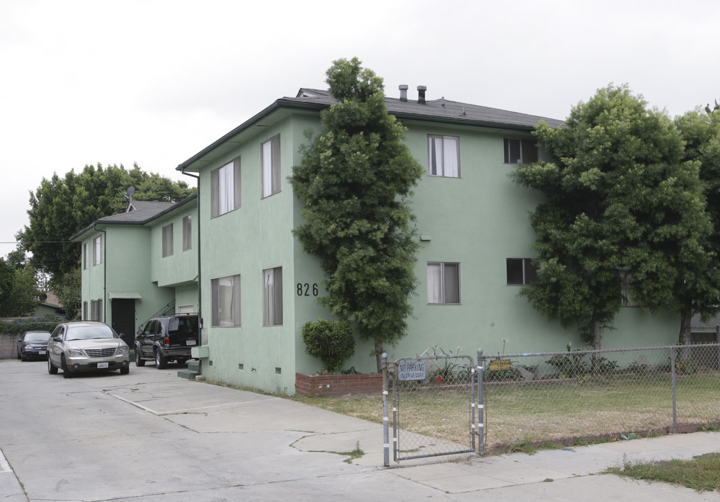 826 W 93rd St in Los Angeles, CA - Building Photo