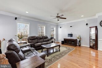 43583 White Cap Terrace in Chantilly, VA - Building Photo - Building Photo